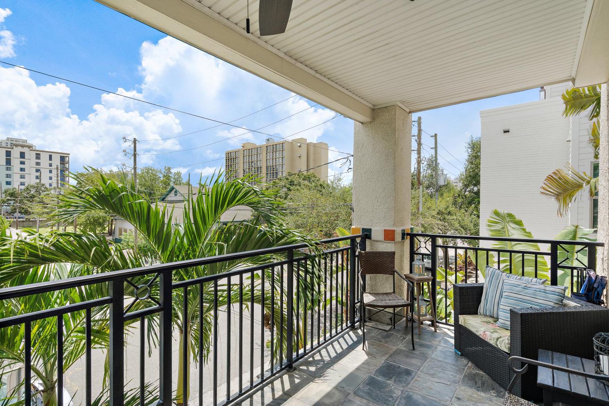 Retro Retreat In Dtsp - Explore The Downtown Area Sankt Petersburg Exterior foto