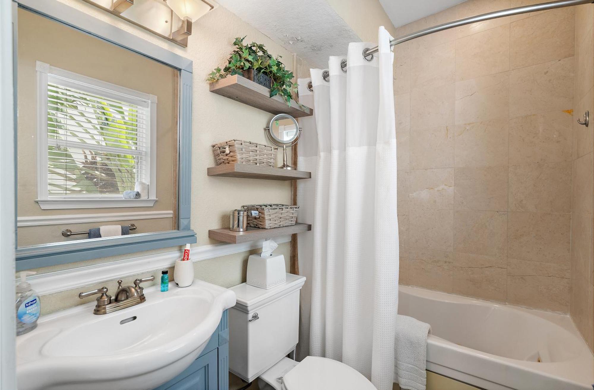 Retro Retreat In Dtsp - Explore The Downtown Area Sankt Petersburg Exterior foto