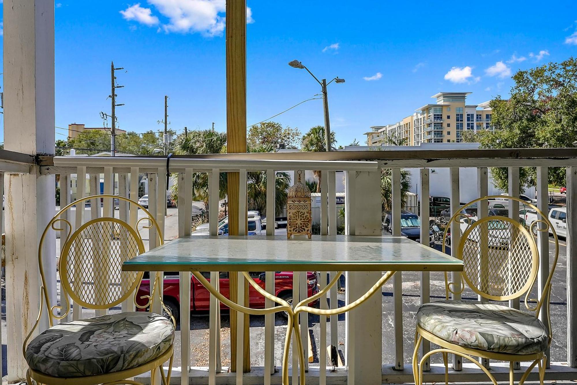 Retro Retreat In Dtsp - Explore The Downtown Area Sankt Petersburg Exterior foto